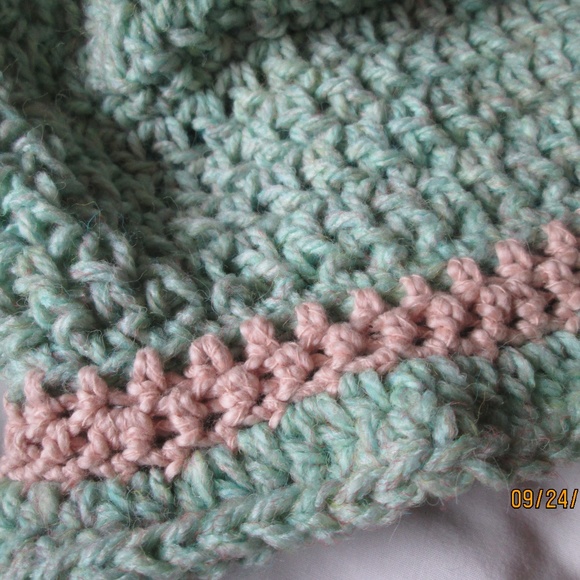 SEAFOAM GREEN WOOL HAT WITH CREAM COLORED HEMP YAR main image 4